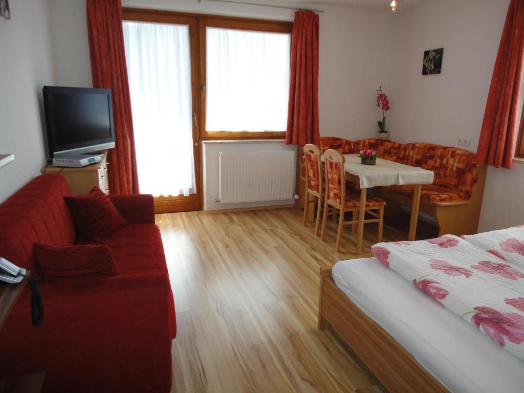 Appartement Haus Gatterer Obertilliach Pokoj fotografie